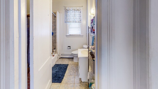 Building Photo - Large Science Hill 3BR with Dual Balcony A...