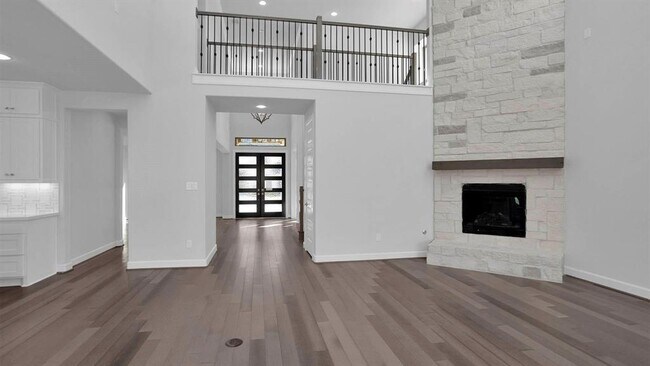 Building Photo - 6802 Mirabeau Ln