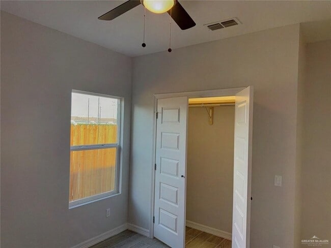 Building Photo - 34 N Emerald Ave