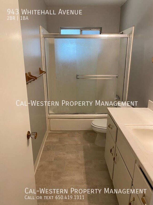 Building Photo - 943 Whitehall Ave