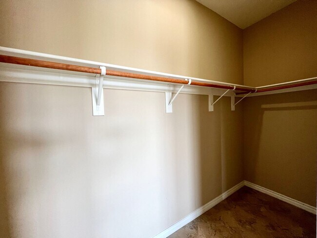 Building Photo - STUNNING 3BD/2.5BA HOME W/ TESLA SOLAR, POOL, SPA, & LOFT!!