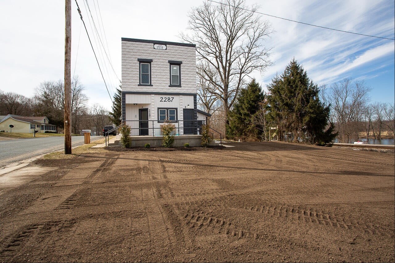 Building Photo - 2287 Segwun Ave SE