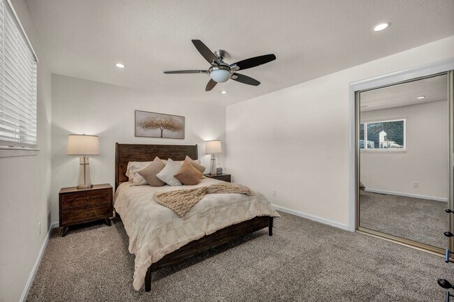 Building Photo - FULLY FURNISHED MOUNTAIN VIEW RETREAT with HOT TUB, RV PARKING & NO HOA
