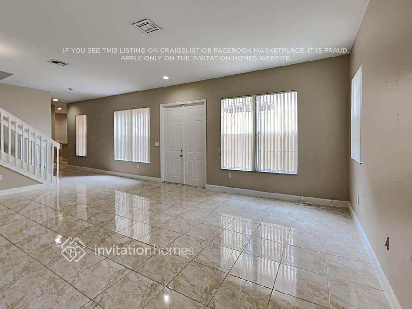Building Photo - 1025 SW 146th Terrace