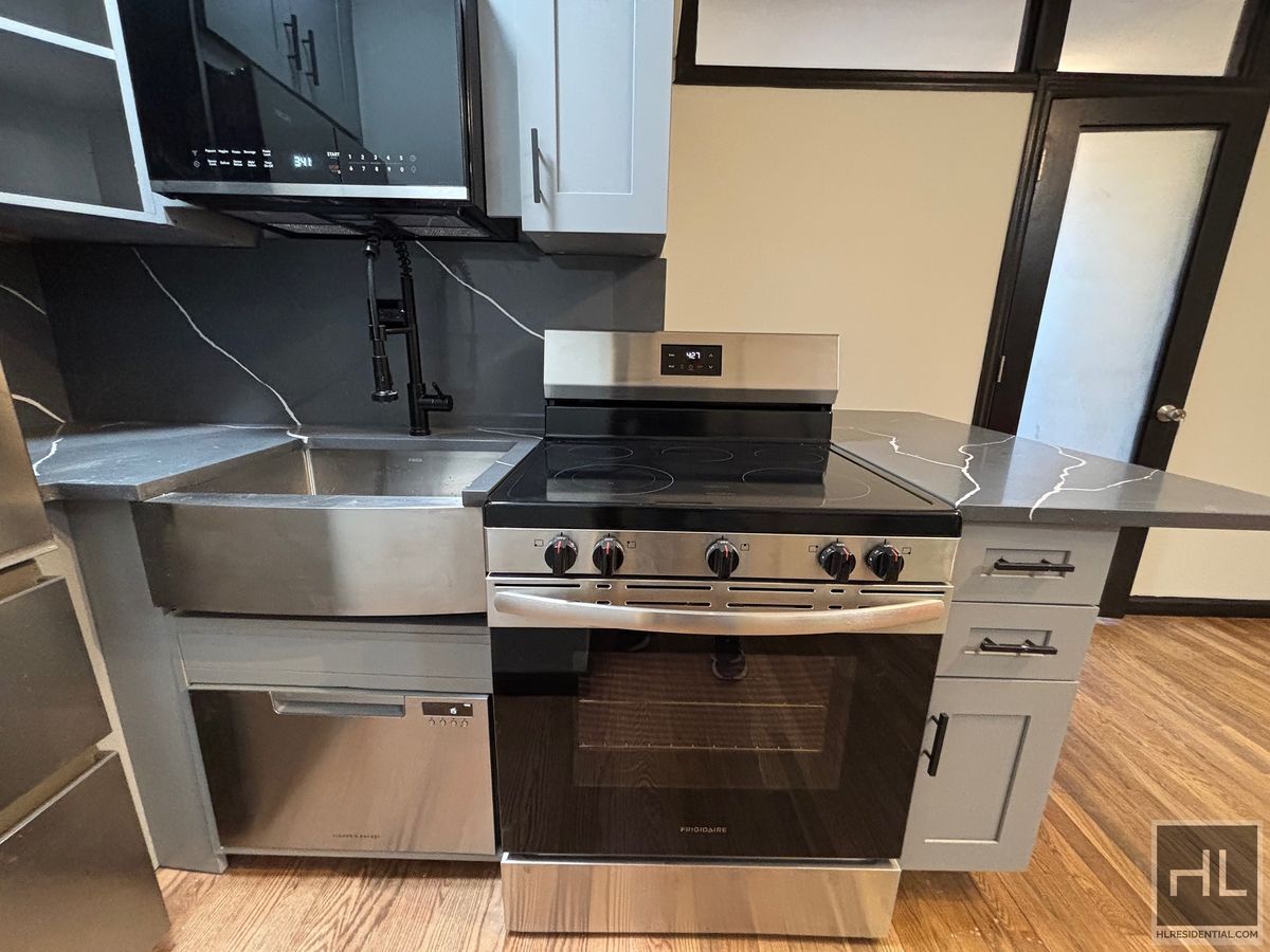 Building Photo - East 58th Street