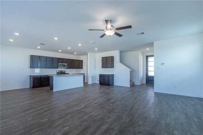 Building Photo - 412 Montauk Loop