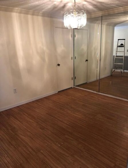 Building Photo - 2879 Thaxton Dr