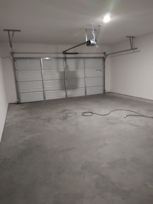 Building Photo - New Construction, one level home