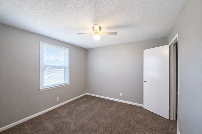 Building Photo - Tandy Drive Apartments