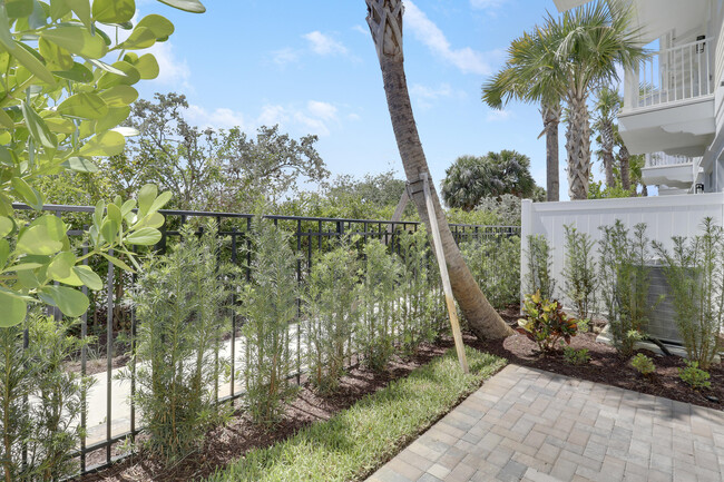 Building Photo - 120 Water Pointe Pl