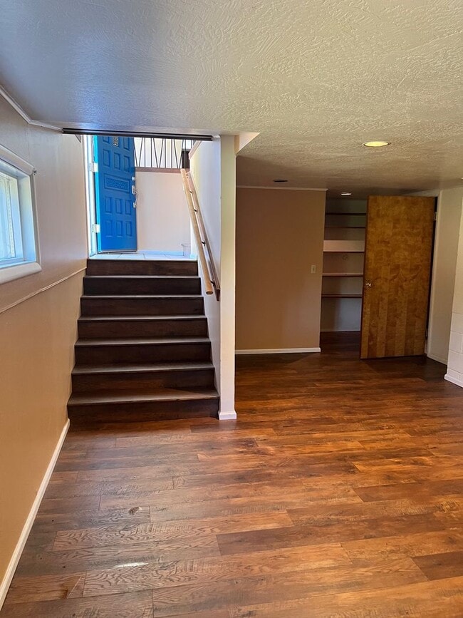 Building Photo - 3 Bed, 2 bath house located in Eugene