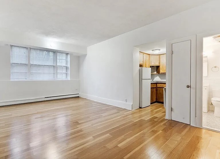 Building Photo - 50 Follen St
