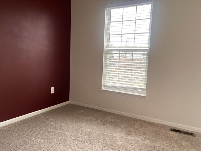 Building Photo - 44725 Ellery Ln