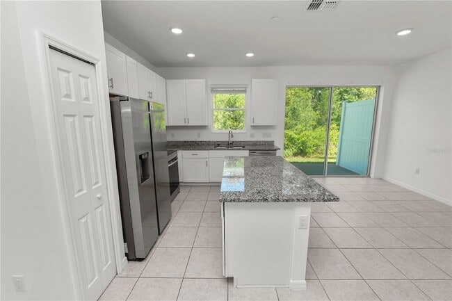 Building Photo - 34187 Cinder Wy