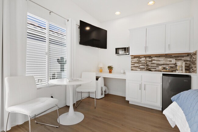 Building Photo - 78370 Cll Las Ramblas