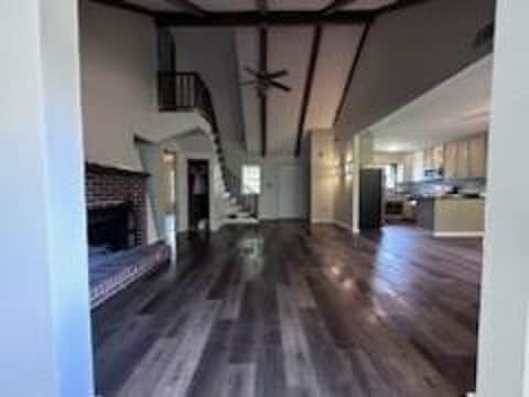 Living room - 789 Hammett Rd