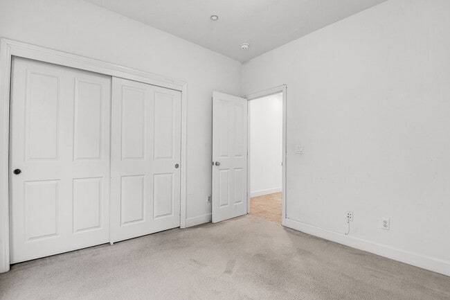Building Photo - Magnificent home in San Bruno