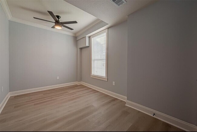 Building Photo - 1110 Avenue K Ave