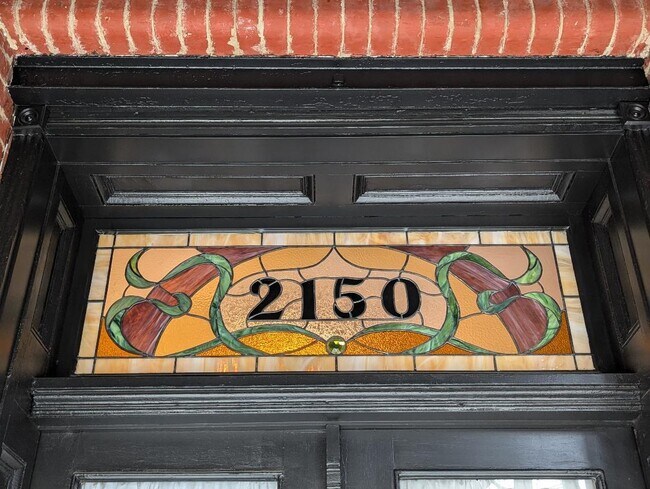 Building Photo - 2150 W Monroe St