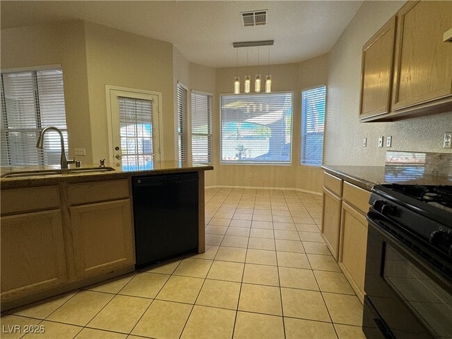 Building Photo - 8625 Desert Bird Dr