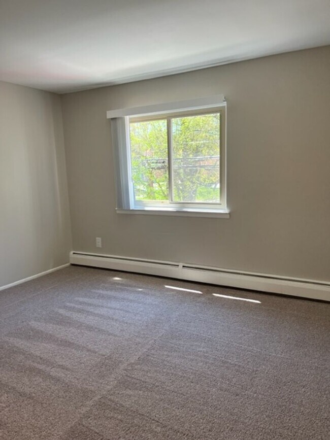 Building Photo - Charming 1 Bedroom/1 Bath near Downtown Ro...
