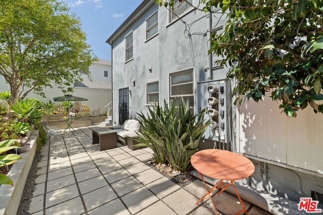 Building Photo - 1229 Smithwood Dr