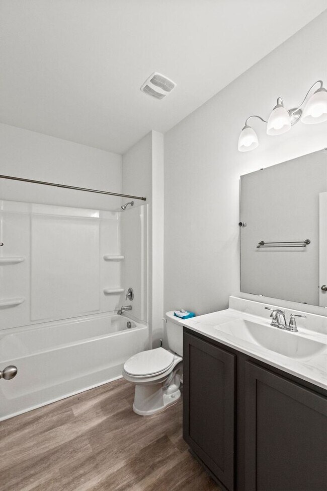 Building Photo - Holly Ridge Ranch Home available now!