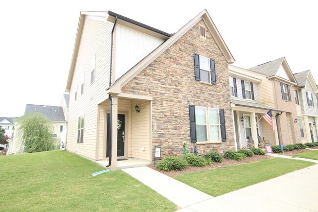 Primary Photo - 4410 Hillsgrove Rd