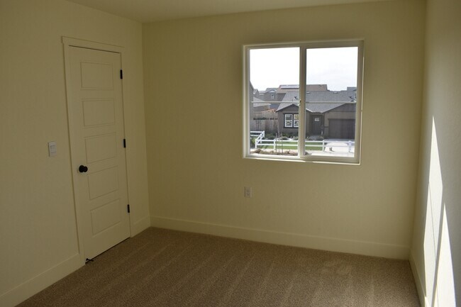 Building Photo - 4649 Jema Wy