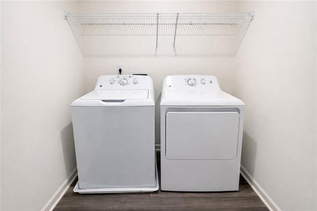 Building Photo - 44 Rowlett Pl