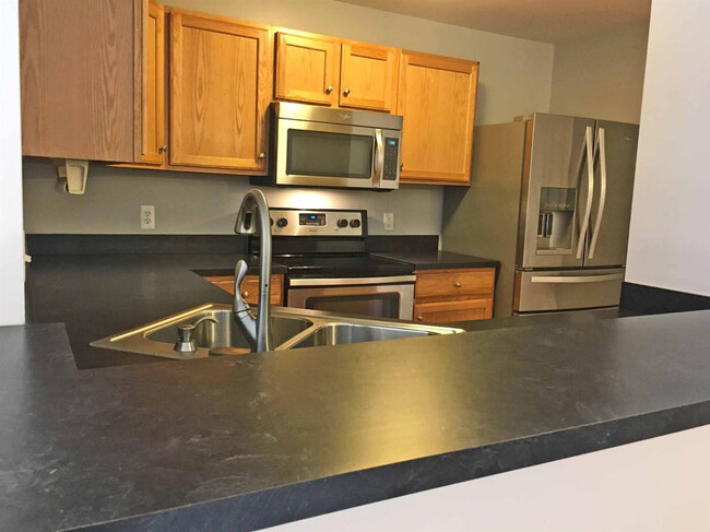 Building Photo - 2797 Barclay Way