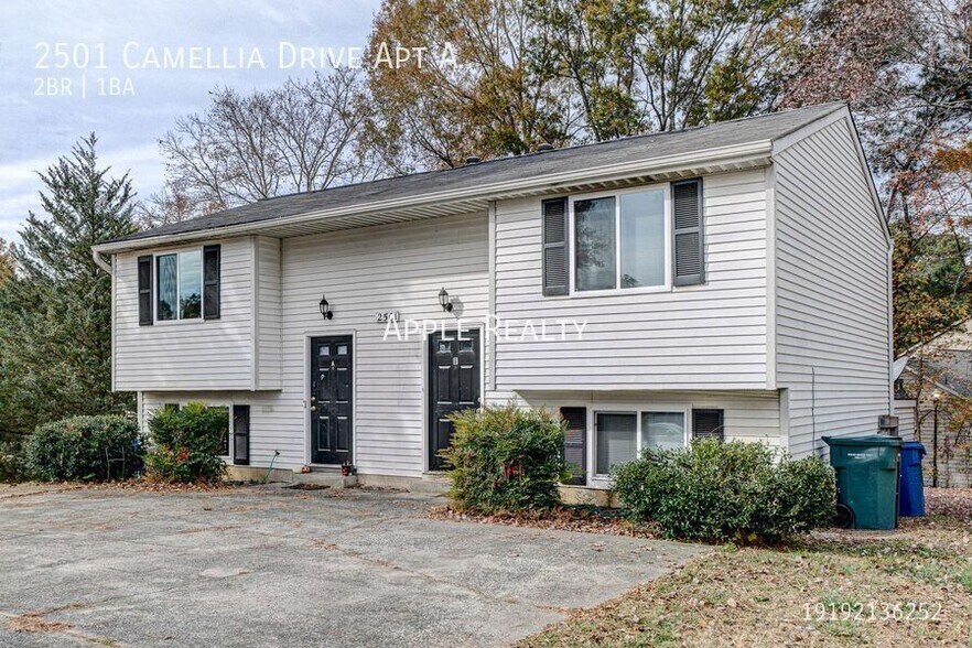 Building Photo - 2501 Camellia Dr