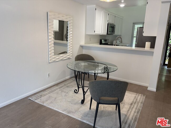 Building Photo - 7120 Carlson Cir