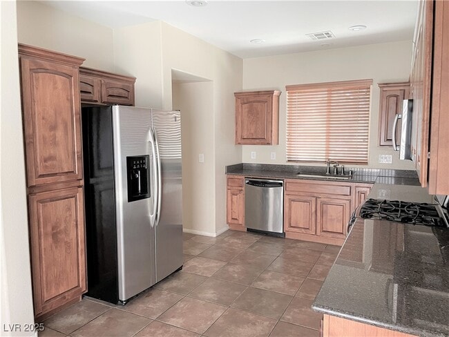 Building Photo - 12065 Hathaway Pines Dr