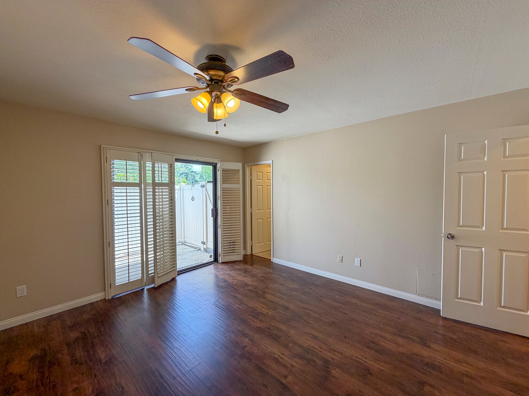 Building Photo - 28606 Conejo View Dr