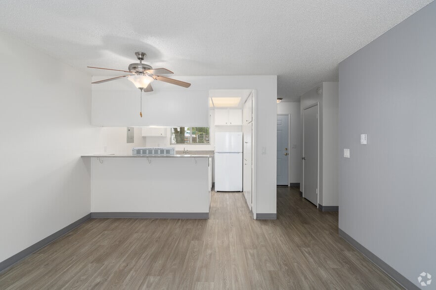 2BR, 1.5BA - 1,100SF - Dining Room - Chateau Hills