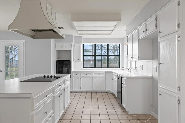 Building Photo - 2736 E State Hwy 29