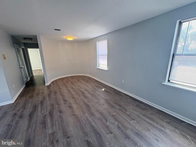Building Photo - 7900 Frankford Ave