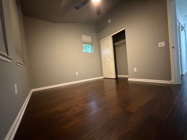 Building Photo - 150 S Madrona Ave