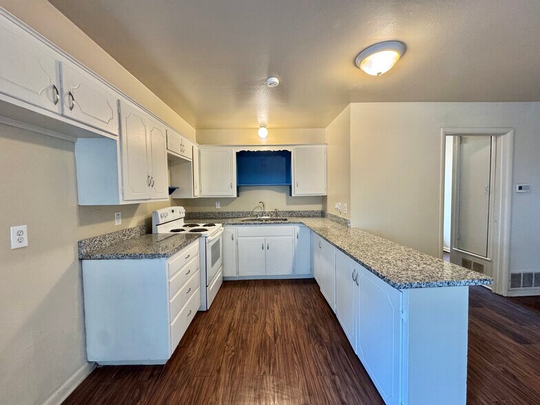 Building Photo - 444 Babb Dr