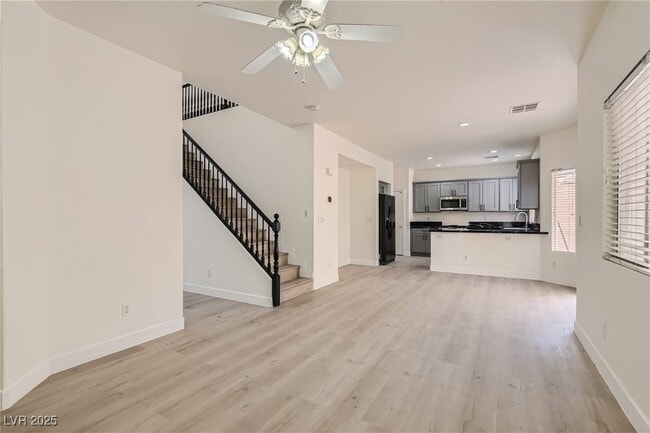 Building Photo - 10372 Turning Leaf Ave