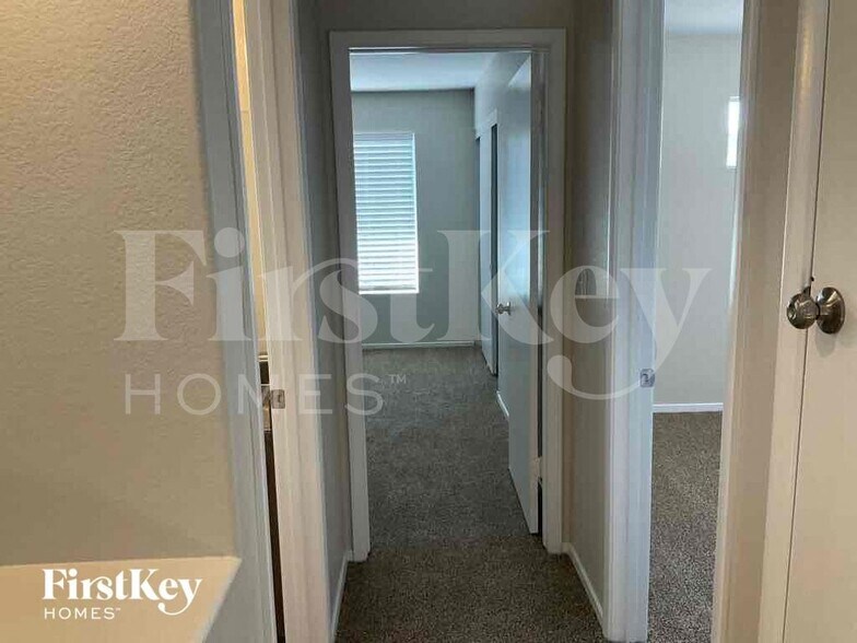 Building Photo - 8008 Revolver Ave