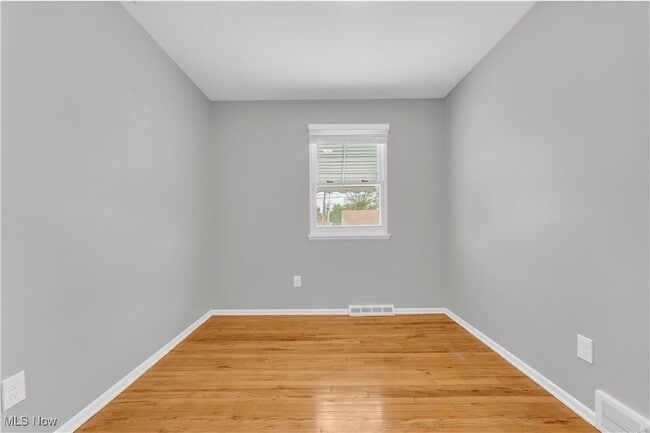 Building Photo - 14208 Sheldon Blvd
