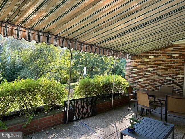 Building Photo - 1012 Morris Ave