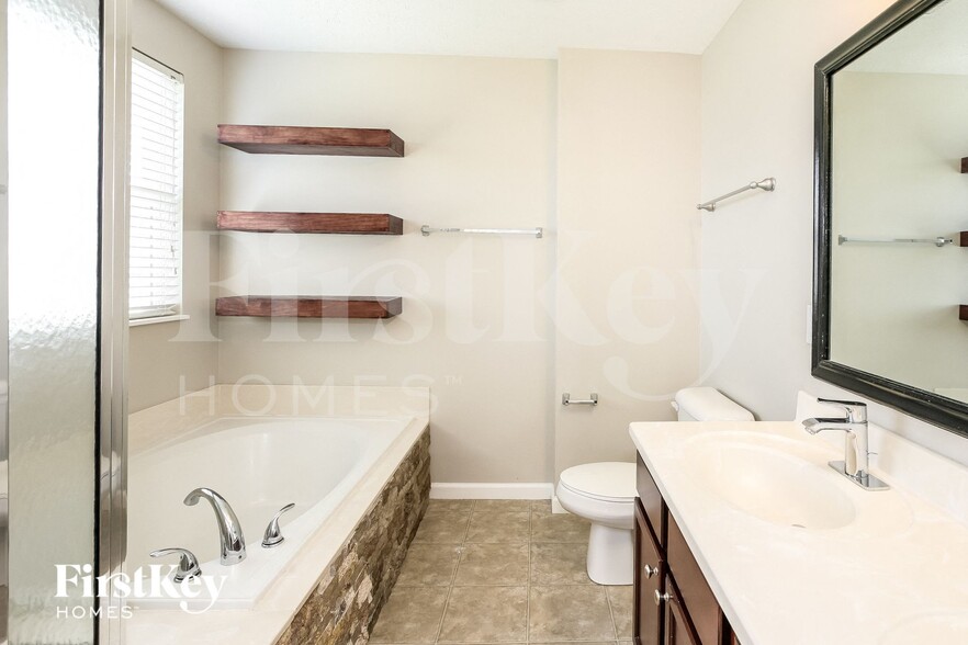 Building Photo - 12970 Bartlett Dr