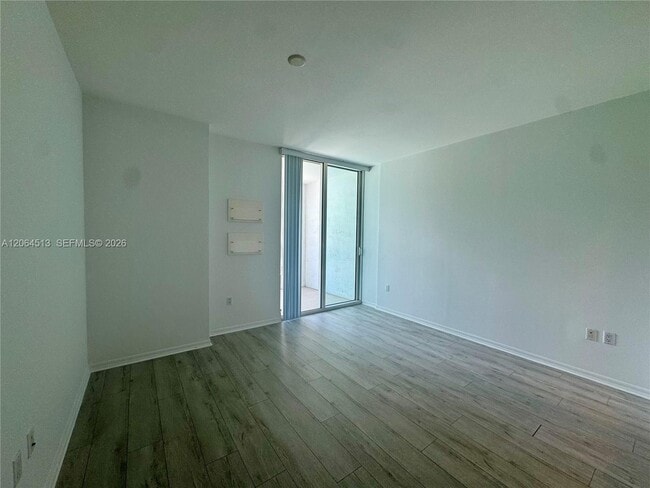 Building Photo - 951 Brickell Ave