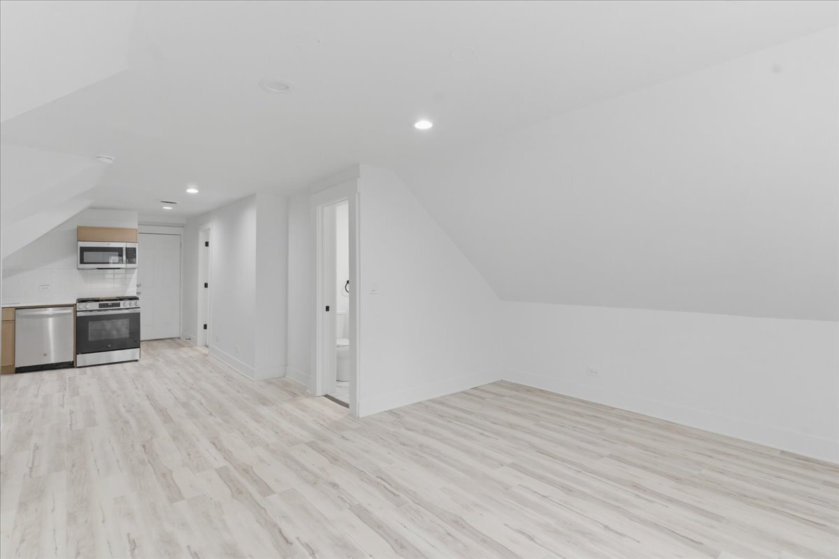 Building Photo - 2607 W Haddon Ave