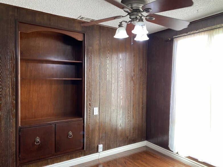 Building Photo - 7810 Wilkinson Ave