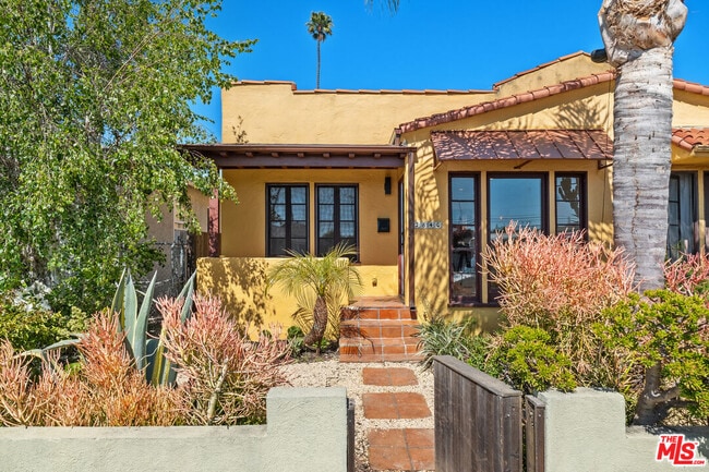 Primary Photo - 3846 Lyceum Ave