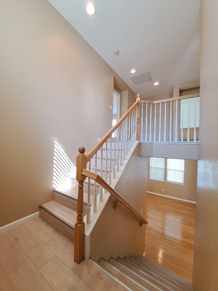 Building Photo - 4950 Trouville Ln